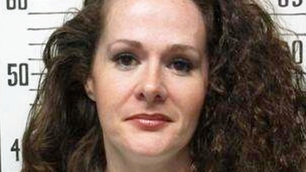 反转又反转！美国女死囚被注射两剂致死药物后仍活着还打鼾，紧急送医治疗