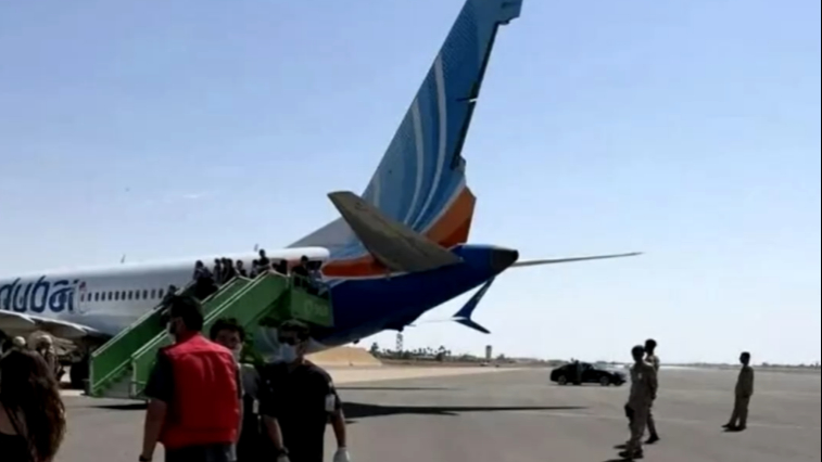 视频丨30秒骤降4300米，迪拜航空客机上到底发生了什么