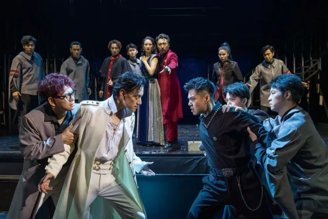 郑云龙主演《哈姆雷特》再登首都剧场，将南下巡演并亮相上海国际艺术节