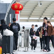 全国铁路客流保持高位运行：10月3日预计发送旅客1890万人次