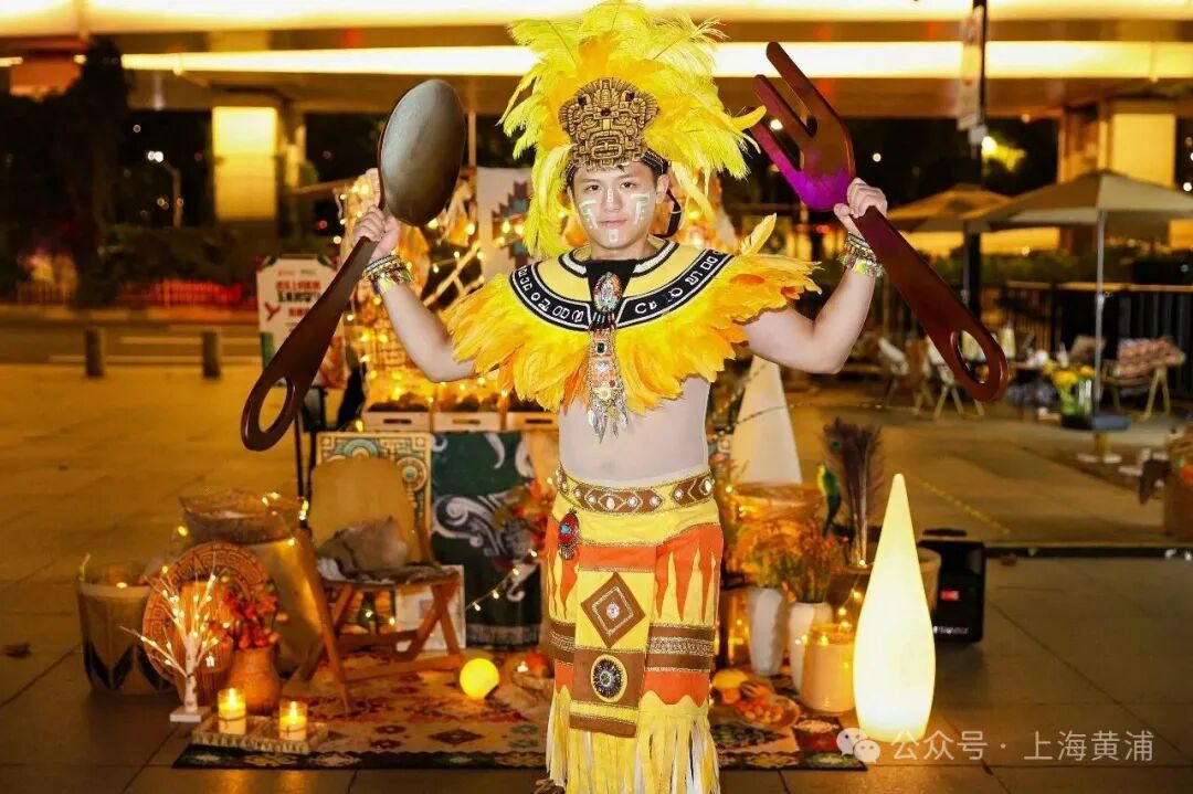 烟火气、促销潮……国庆假期上海市集、购物、夜游多点开花