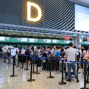 国庆假期1546.2万人次出入境，日均220.9万人次