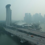 释新闻｜不排除发放N95口罩和停课，新加坡烟霾灾害有多严重？