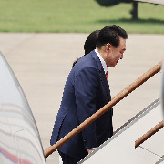 尹锡悦夫妇狱中一年收巨额代管金，并将款项从狱中账户转入银行账户