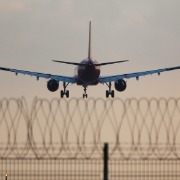 商务部就《民用航空领域相关两用物项出口凭证管理办法》（征求意见稿）答问