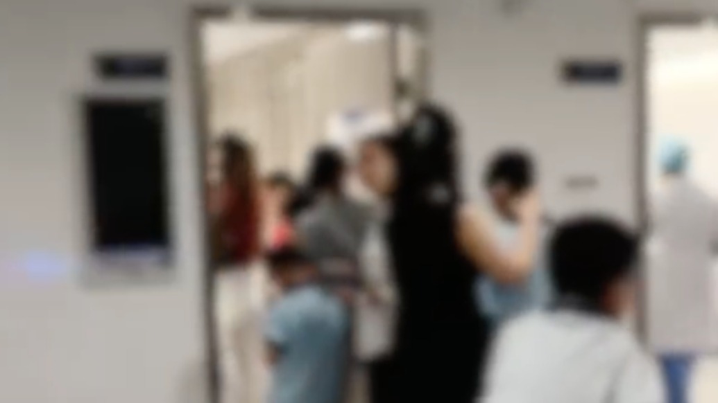 东莞一小学数名学生因眼睛不适就医，校方：可能和灭蚊活动残留的药物有关