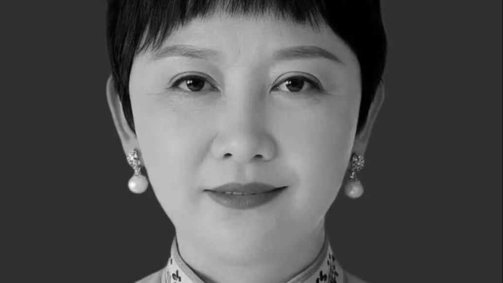 与渐冻症抗争12年的“能能妈妈”离世，儿子曾摆地摊、卖烧烤筹医疗费