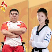 闫盼盼、李羽洁担任第五届亚残运会开幕式中国体育代表团旗手
