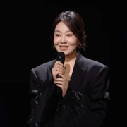 闫妮回忆与电影相伴的日子：电影会在岁月前方等你