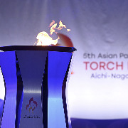 第五届亚洲残疾人运动会开幕式举行，中国体育代表团入场
