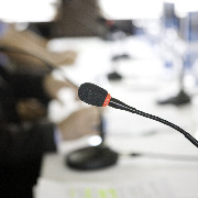 莫斯科大学中国学联通报“一留学生身披旭日旗”：校方已启动调查