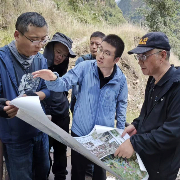 冰崩之下，中尼跨境通路要怎么选？专访中科院成都山地所所长康世昌