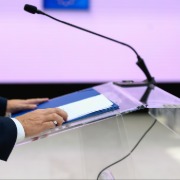 前三季度我国GDP同比增长4.6%