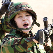 女性是否应服兵役？韩国兵源缩减，在野党提“性别平等征兵”