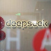 DeepSeek宣布全面开源内部推理框架：期待全球AI更加公平、透明、可信赖