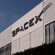 纳指微跌0.02%，热门中概股普涨，SpaceX盘后涨超8%
