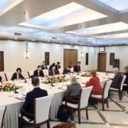 美国外交政策全国委员会代表团到访京沪：见了哪些人？谈了什么？