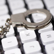 涉案金额超1100万元，一网络舆情敲诈团伙被上海警方捣毁