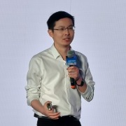 王兴兴再谈“相信AI”：在内部至少已经说了四五年，曾让同事多关注头部AI企业