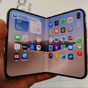 iPhone Duo正式开售：货源供应好于预期，溢价已“腰斩”至2000元