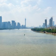广东前三季度GDP为111090.77亿元，同比增4.6%