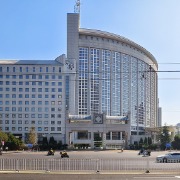 中国恢复联合国合法席位55周年，外交部：将在新历史起点上继续发挥负责任大国作用