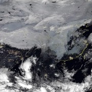 “蔷琵”减弱为热带风暴，上海各区暴雨预警解除，地铁恢复正常运营