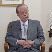 “有信义和担当”的日本老一辈政治家福田康夫逝世，中方再敲打日本当政者
