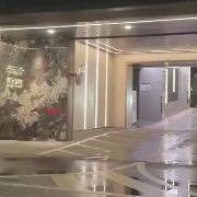 规划部门回应“南京豪宅地库出入口在隧道”：隧道属性自始至终是市政道路，通车已通过备案