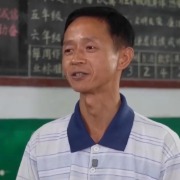 央视关注支教老师邹志鹏：零薪资坚持二十载，“希望自己活成一道光”