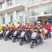 马上评｜干部变身外卖骑手，管理就该多往一线走
