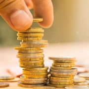 9月上海新发放企业贷款加权平均利率2.55%，同比下降17个基点