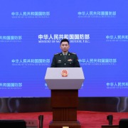 菲媒称中国航母“突入菲律宾心脏”，国防部答澎湃：“有关方不要自己给自己加戏”