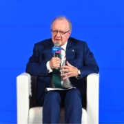 中美跨代际对话2026｜奎尔奇：建一座桥需要坚实基础，也要让过桥的人有信心