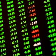 沪指跌1.44%，创指跌4.13%：白酒、医药生物板块走强