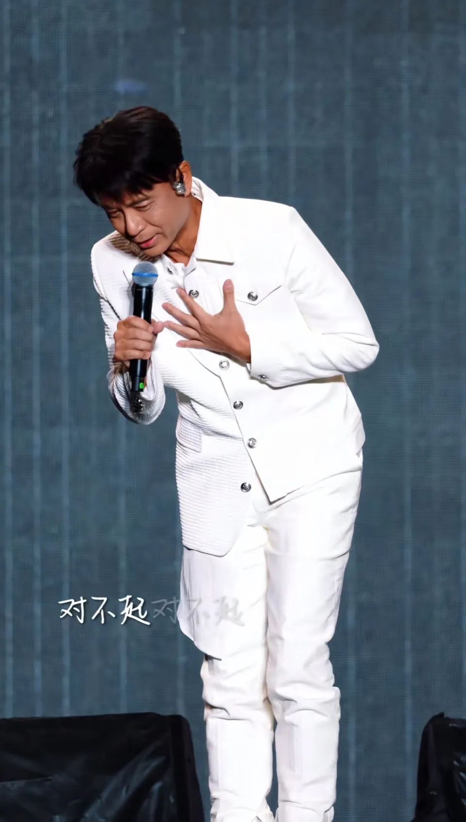 言短意长｜演唱会迟到两小时不可怕，李克勤以真诚赢得谅解