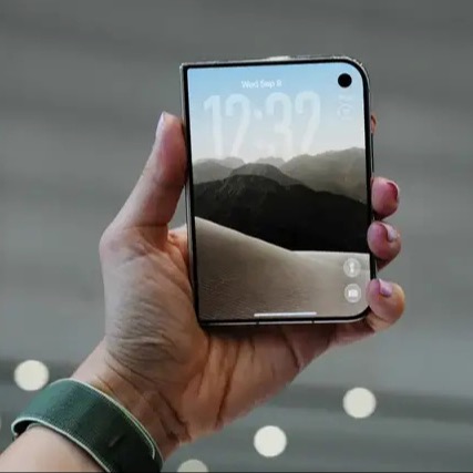 第一批抢到iPhone Duo的人，正急着加价卖