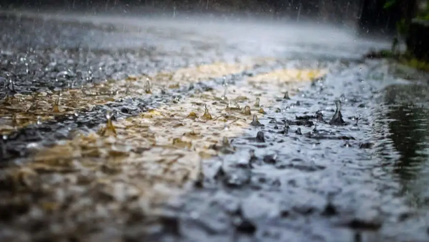 多地暴雨大暴雨 中央气象台三预警齐发 请注意防范