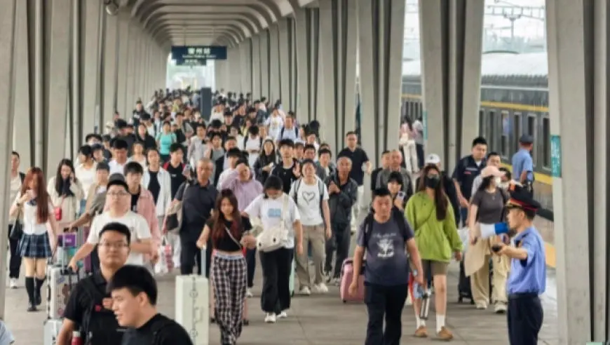中秋节当天长三角铁路迎客流高峰，预计发送418万人次同比增116%