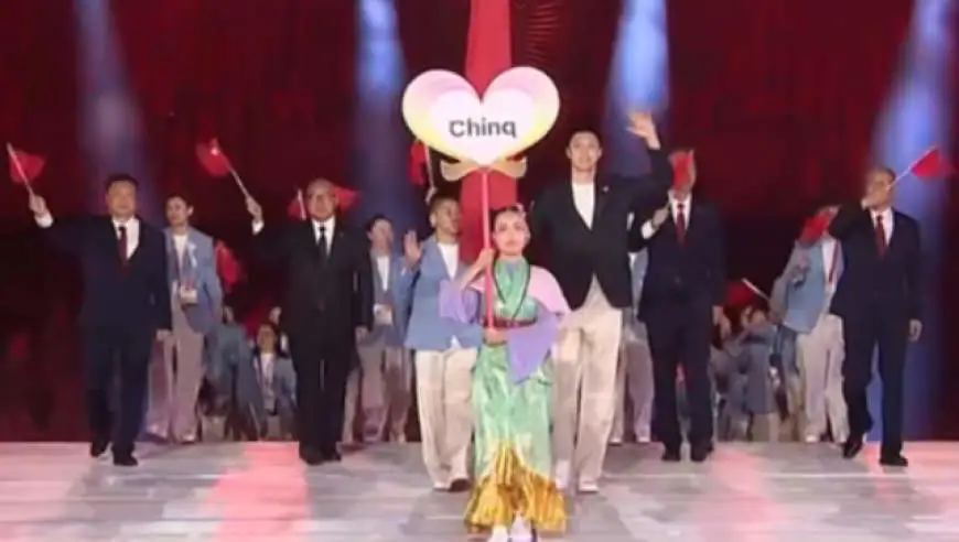 视频丨名古屋亚运会开幕式举行 中国体育代表团入场
