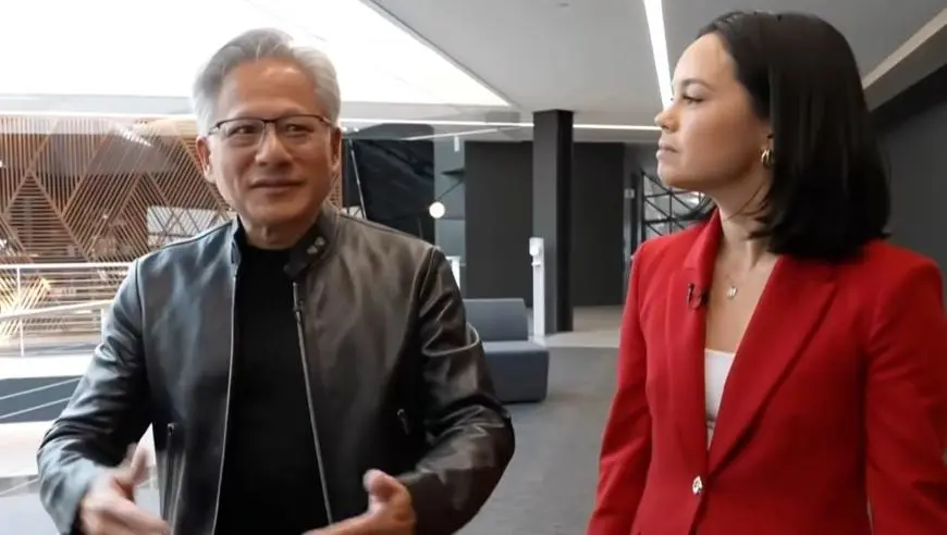 黄仁勋谈总穿标志性皮夹克原因：少做一个决定，节省时间，把精力留给要事