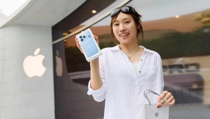 iPhone 18 Pro系列首销超32万台 库克发文：让人倍感振奋
