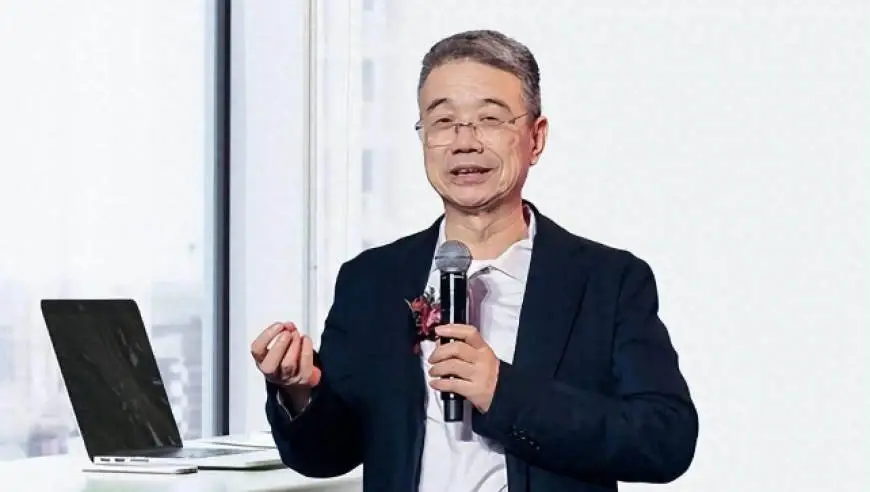 “太太口服液”创始人朱保国，一天辞去两家上市药企董事长职位