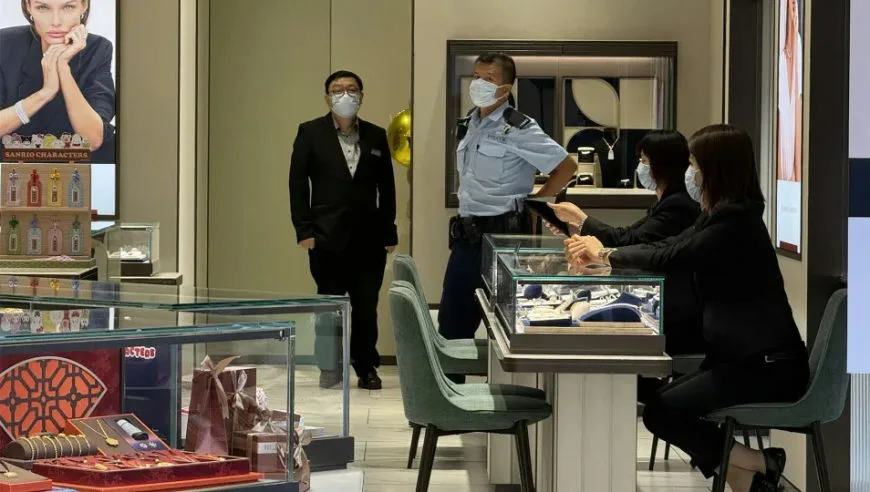 周生生回应香港门店发生“珠宝大劫案”：已交由警方处理
