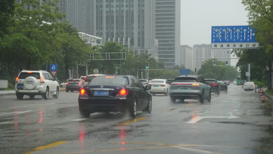 南海热带低压生成 海南、广东等地有大到暴雨