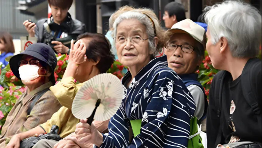 日本百岁老人首次突破10万人，近90%为女性