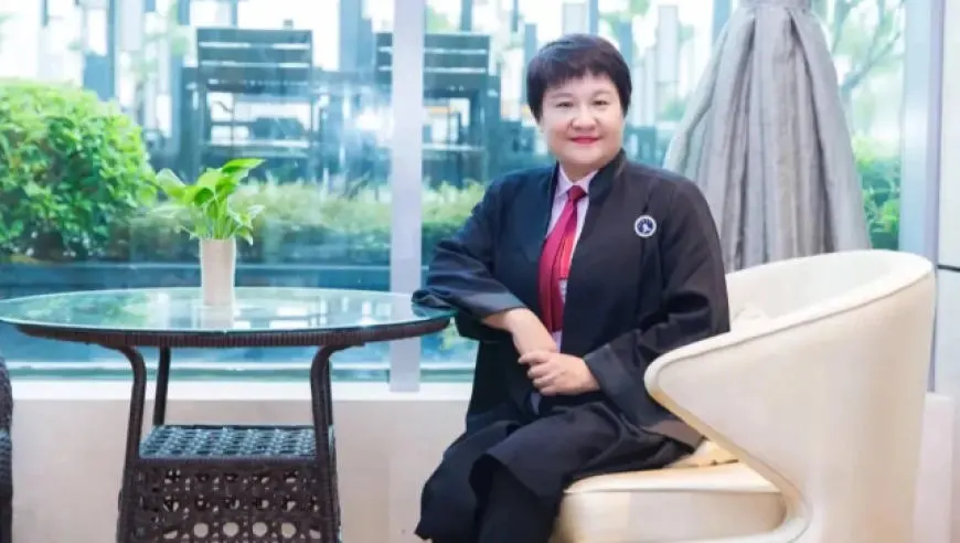 广东一女律师卷入特大非法集资案获刑，被吊销律师执业证书
