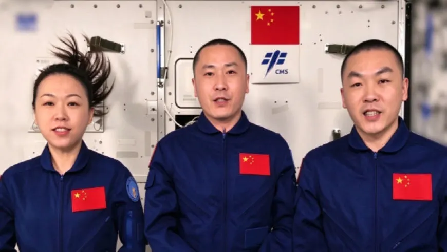 视频丨神舟二十三号航天员乘组向长征精神致敬