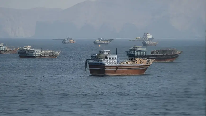 伊朗：三艘油轮在霍尔木兹海峡触雷爆炸起火