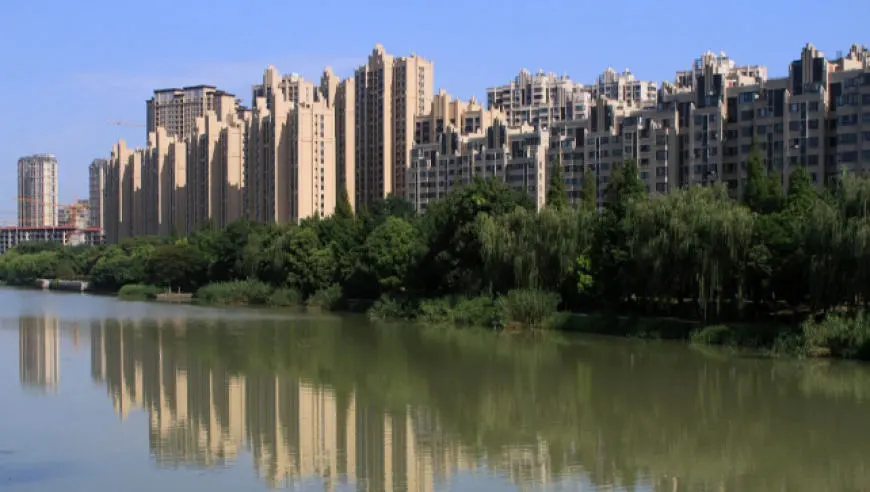 首个二手房价上涨城市出现，专家称很多城市房价基本跌到底